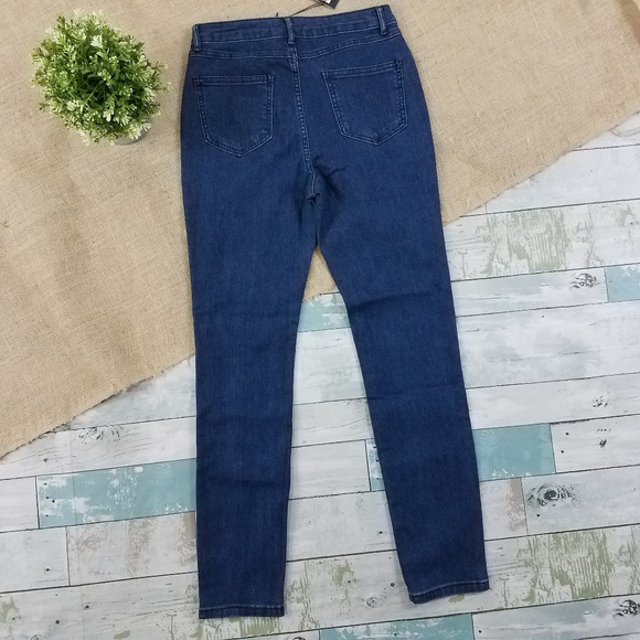 Romeo & Juliet Couture Embroidered Slim Ankle Jean - Picture 6 of 8